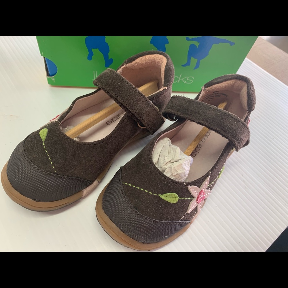 NIB Jumping Jacks Mary Jane leather divine shoes